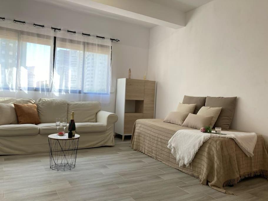 Coqueto Apartamento De Playa Con Piscina Y Terraza Valensiya Dış mekan fotoğraf