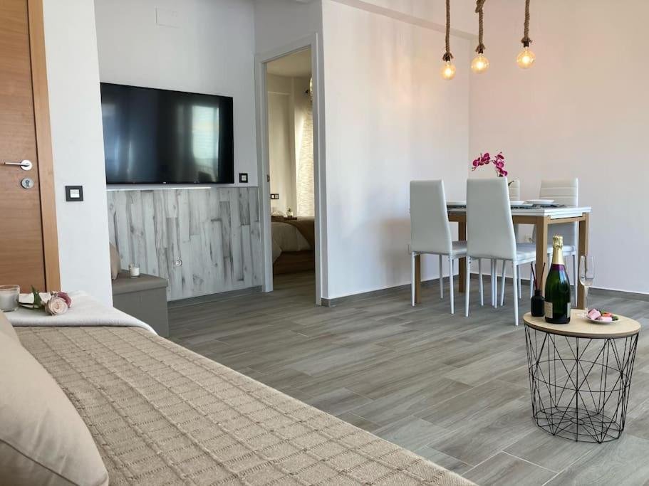 Coqueto Apartamento De Playa Con Piscina Y Terraza Valensiya Dış mekan fotoğraf